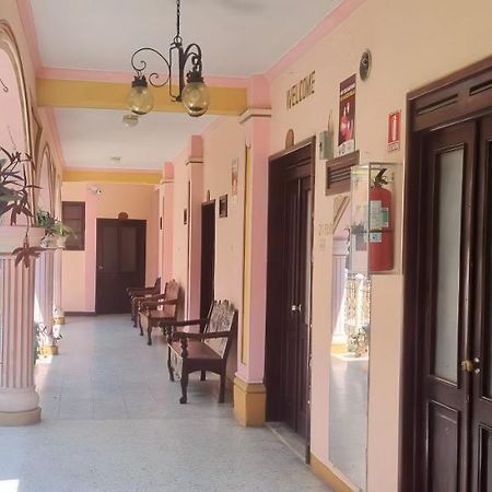 Hotel Chaparral Panajachel Εξωτερικό φωτογραφία